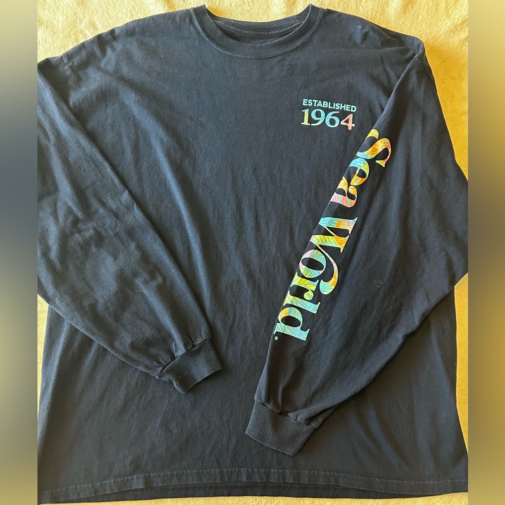 Sea World Blue Long Sleeve Graphic Tee